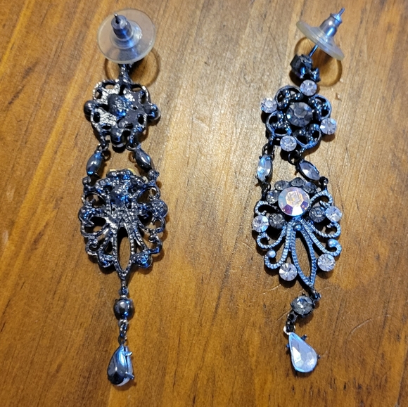 Dramatic Earrings - Picture 2 of 2
